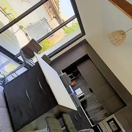 Villa T3 Refait à Neuf, Patio, Wifi Et *