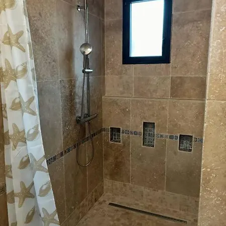 T3 Refait A Neuf, Patio, Wifi Et Vila *