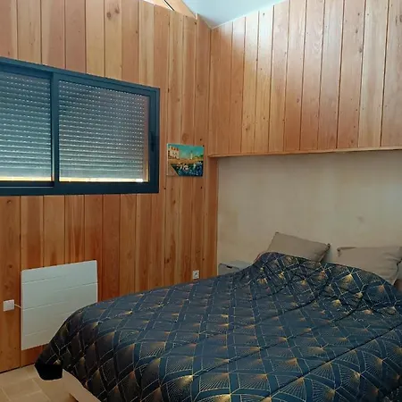 Vila T3 Refait A Neuf, Patio, Wifi Et *